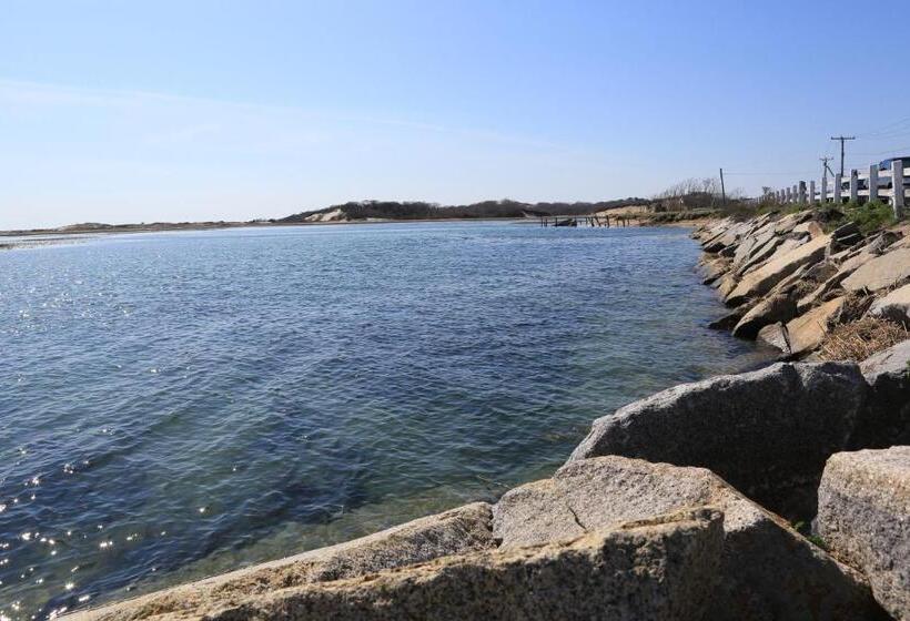 هتل Anchor Inn Beach House