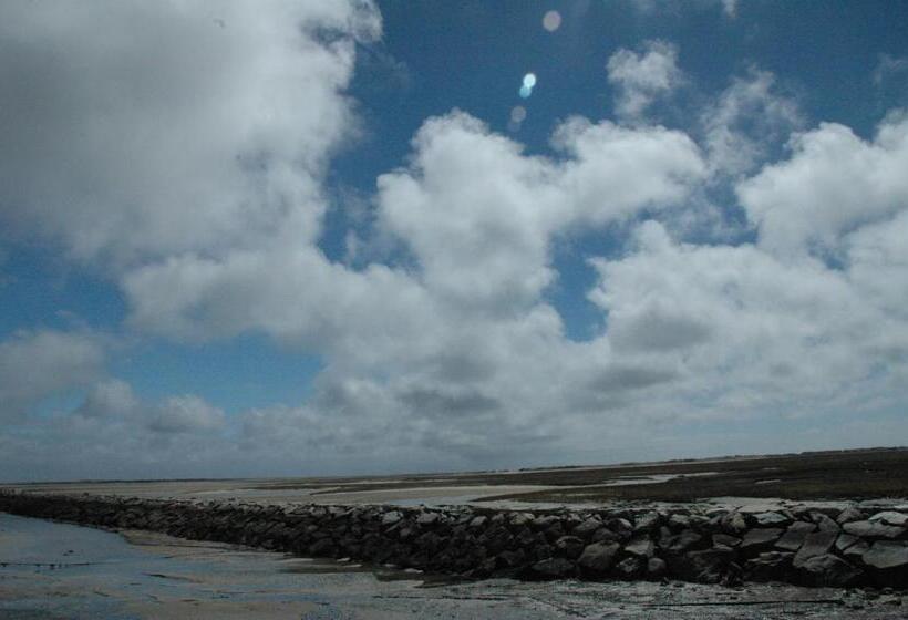 هتل Anchor Inn Beach House