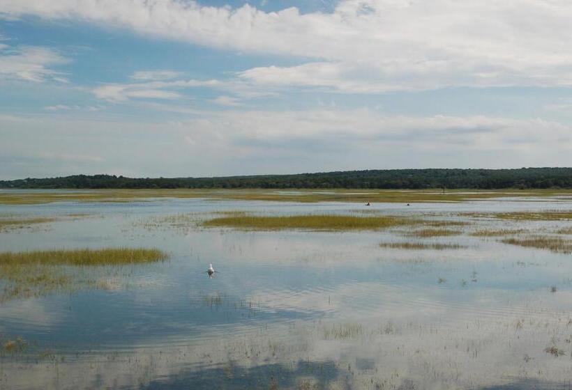 هتل Anchor Inn Beach House