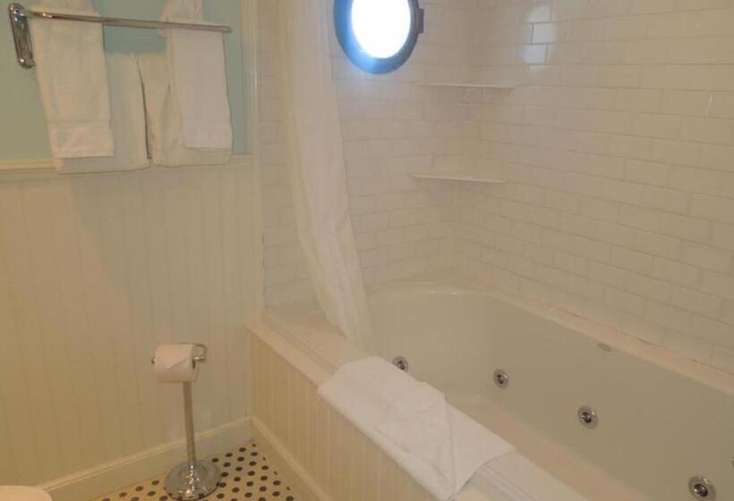 هتل Anchor Inn Beach House