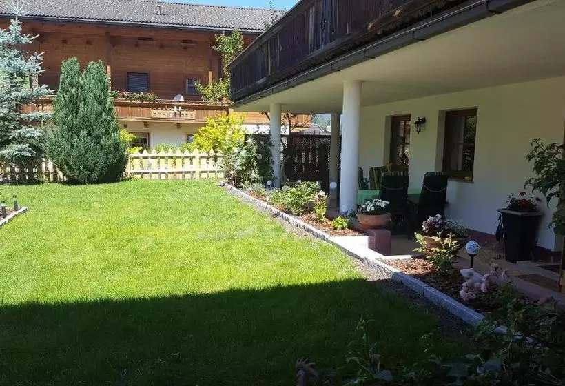Hotelli Andreas Apartment Im Landhaus Moser