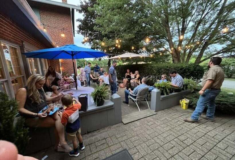 酒店 Applebutter Inn