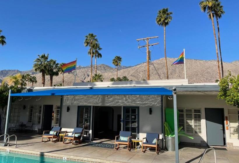 בית מלון כפרי Desert Paradise Gay Mens Clothing Optional Resort