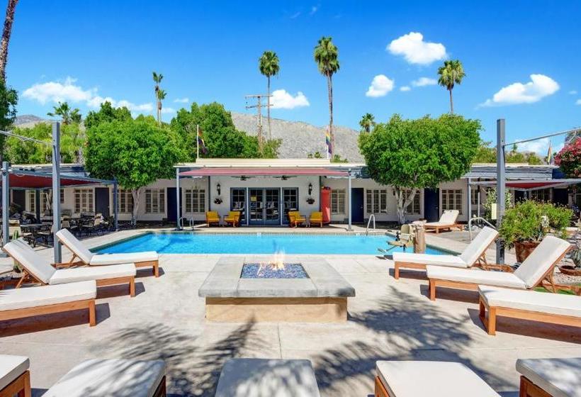 בית מלון כפרי Desert Paradise Gay Mens Clothing Optional Resort