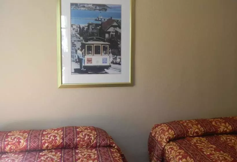 هتل Europa Hostel