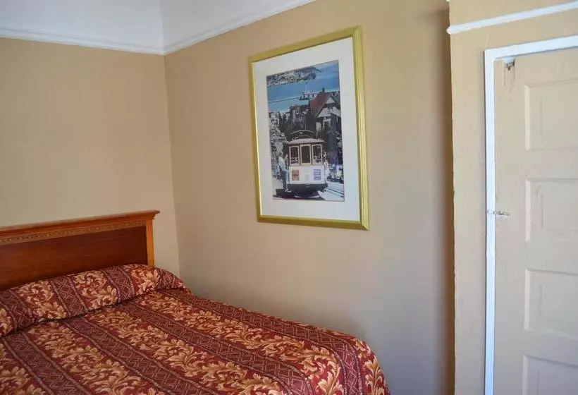 هتل Europa Hostel