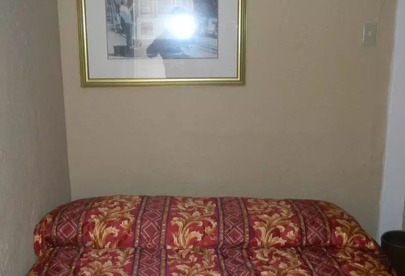 هتل Europa Hostel
