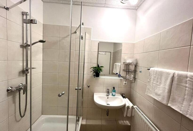 Отель Garni Am Obsthof Gbr