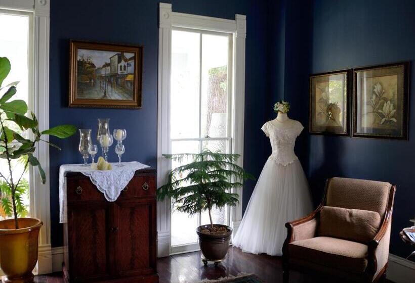 Отель Grand Magnolia Ballroom & Suites