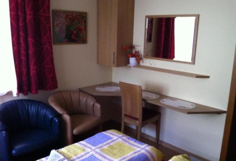 ホテル Gästehaus Aigmüller