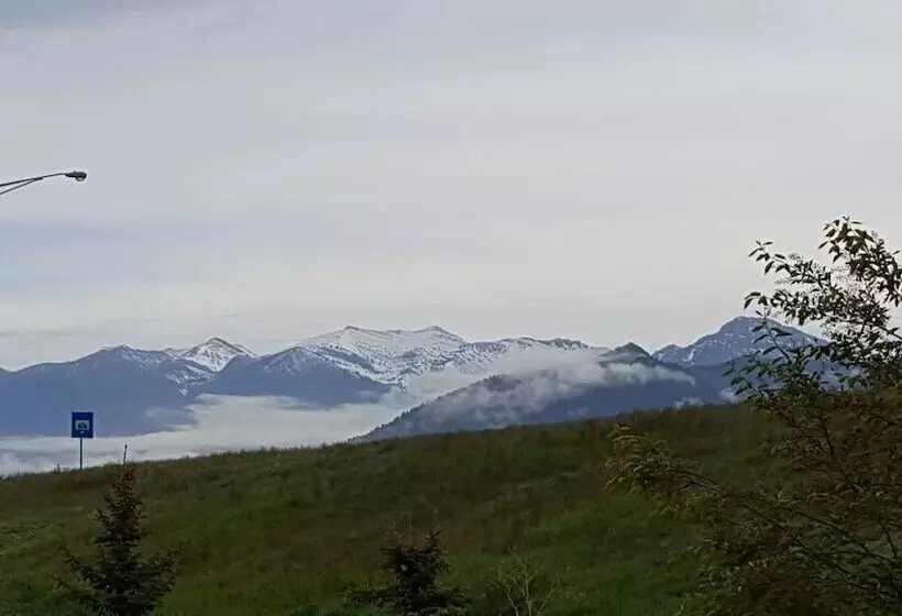هتل Mountainview Lodge And Suites