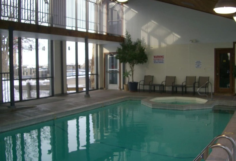 Otel Quail's Nest Inn & Suites