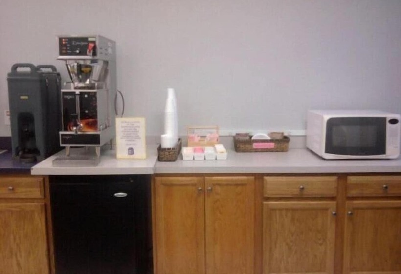 Otel Quail's Nest Inn & Suites