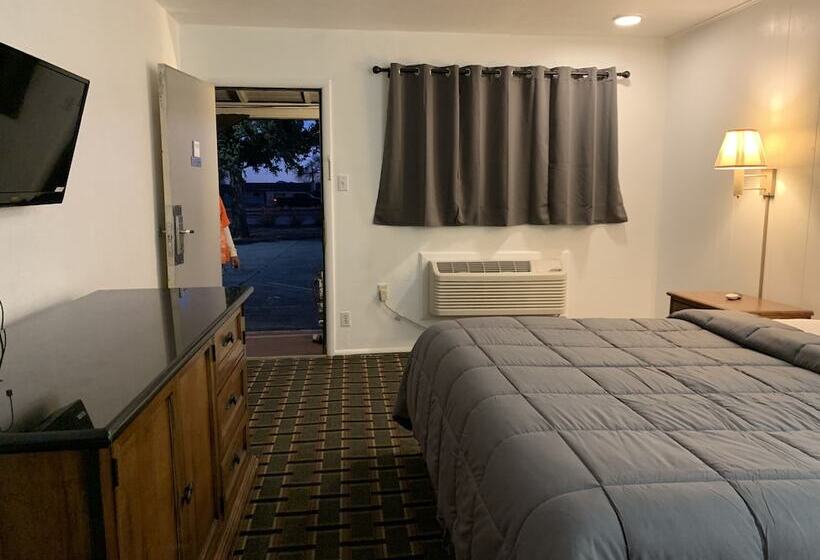 Hotel Ratons Peak Inn