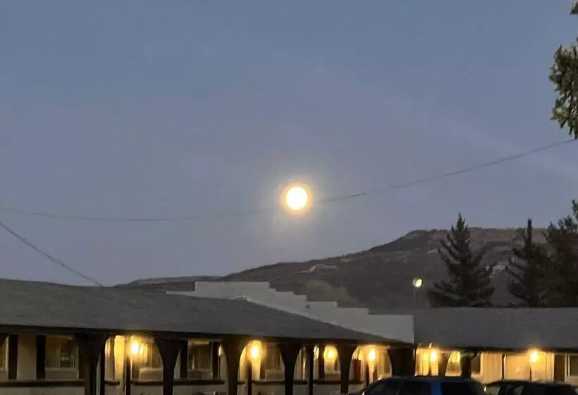 ホテル Ratons Peak Inn
