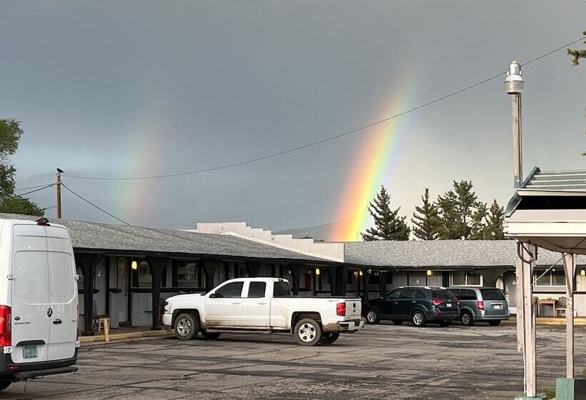 Hotel Ratons Peak Inn