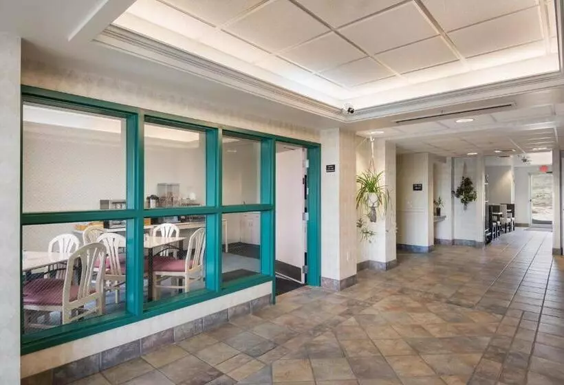 Hotelli Red Lion Inn & Suites Butte