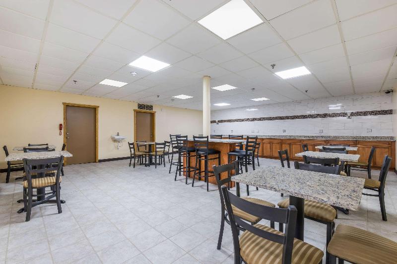 فندق Equality Inn