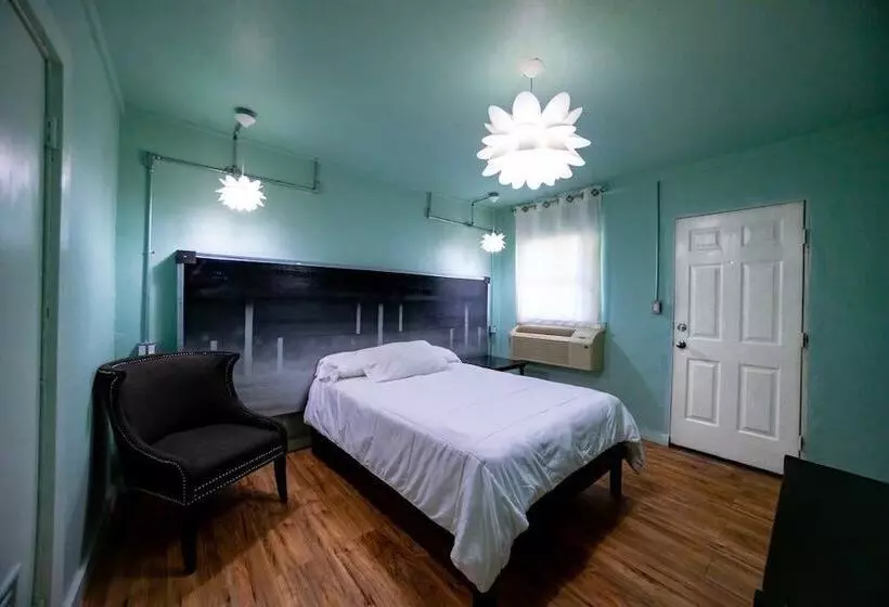 Hotelli Rooms At The Pecan