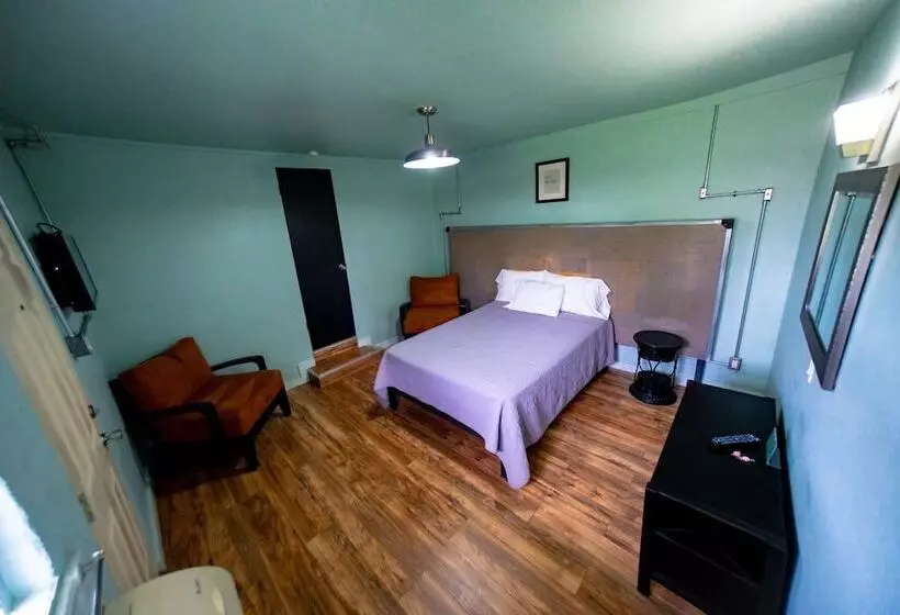 Hotelli Rooms At The Pecan