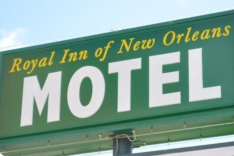 בית מלון כפרי Royal Inn Of New Orleans