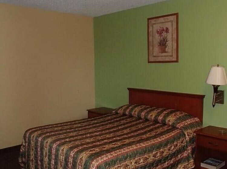 בית מלון כפרי Royal Inn Of New Orleans