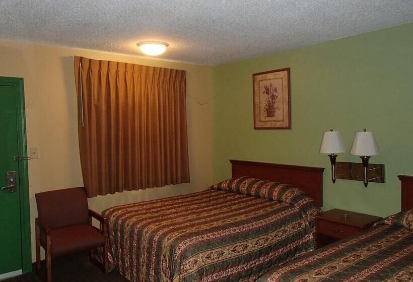 בית מלון כפרי Royal Inn Of New Orleans