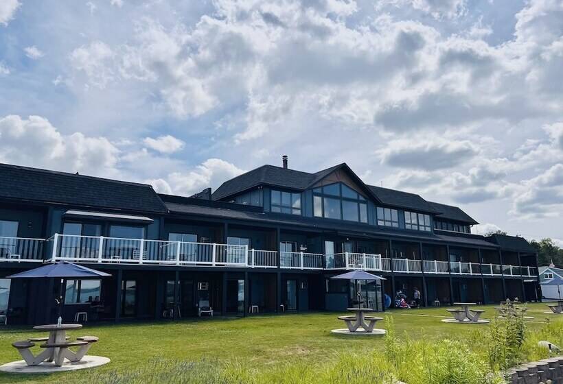 ホテル The Beach Haus Resort