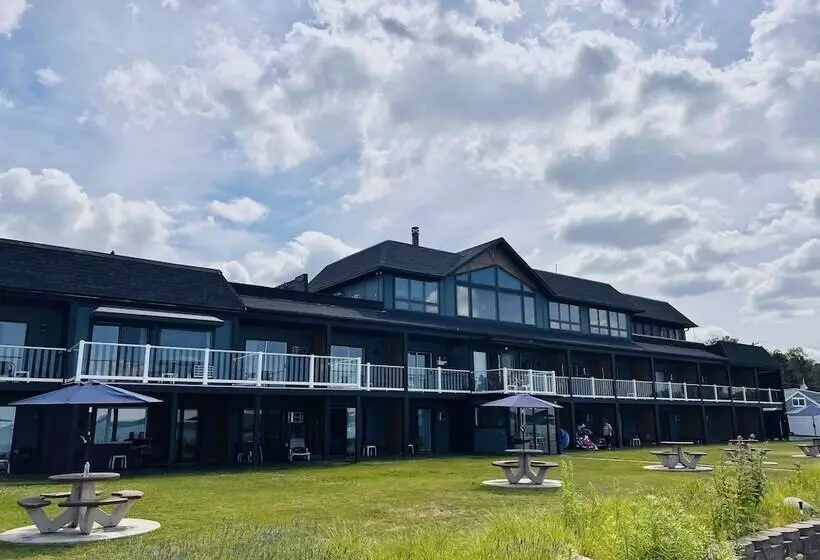 Hotelli The Beach Haus Resort
