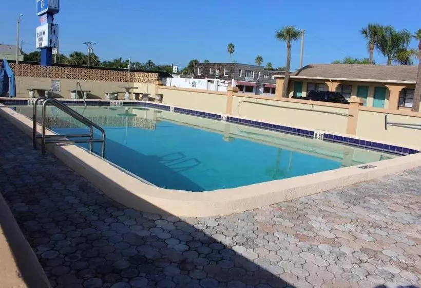 هتل The Lion Inn   Saint Augustine
