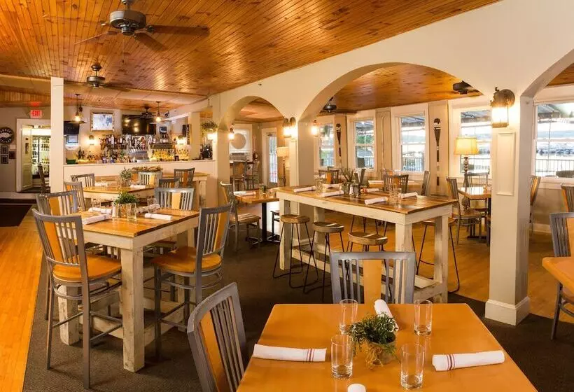 Hotelli The Nest On Saratoga Lake