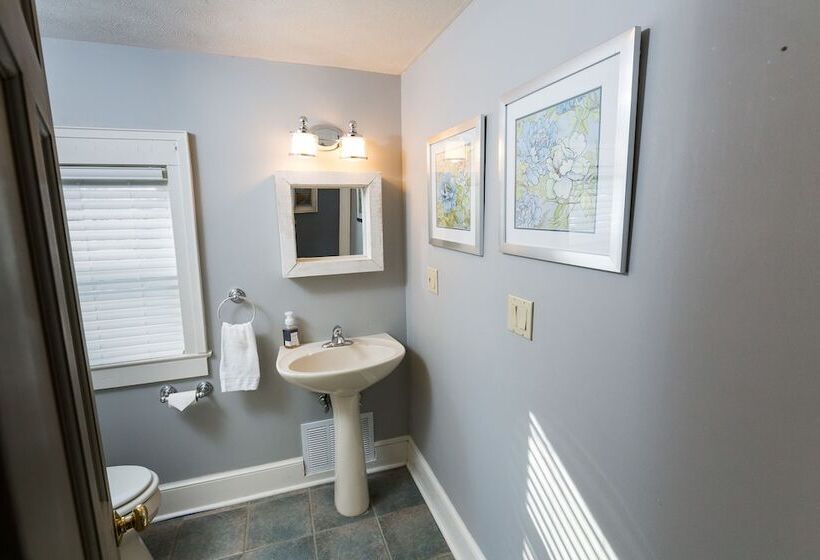 ホテル The Nest On Saratoga Lake