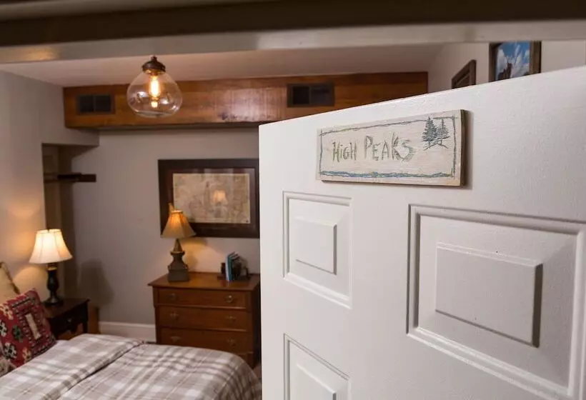 Hotelli The Nest On Saratoga Lake