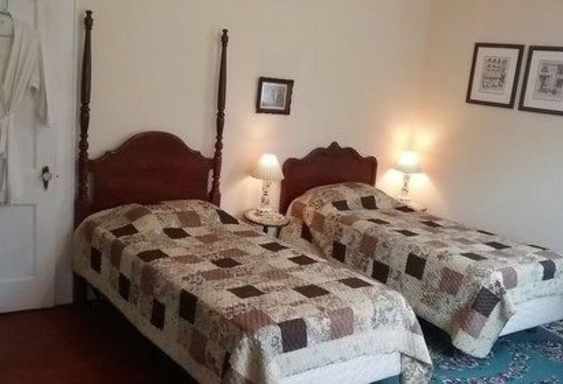 ホテル The Teacherage