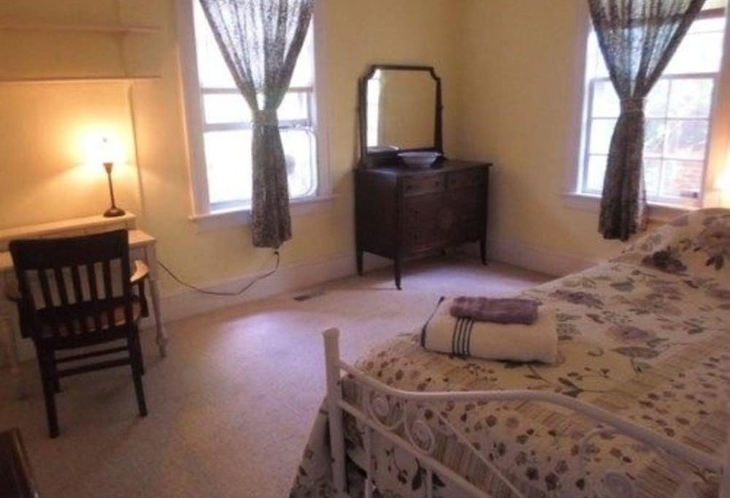 ホテル The Teacherage