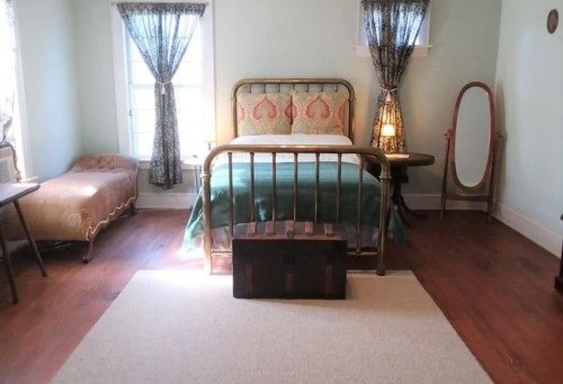 ホテル The Teacherage