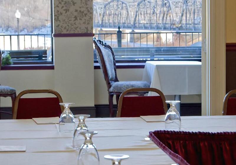 Отель Water Street Inn