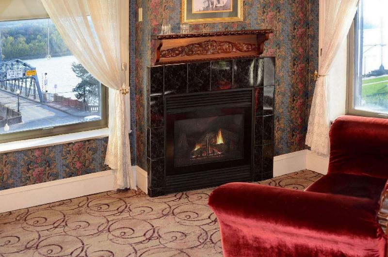 Отель Water Street Inn