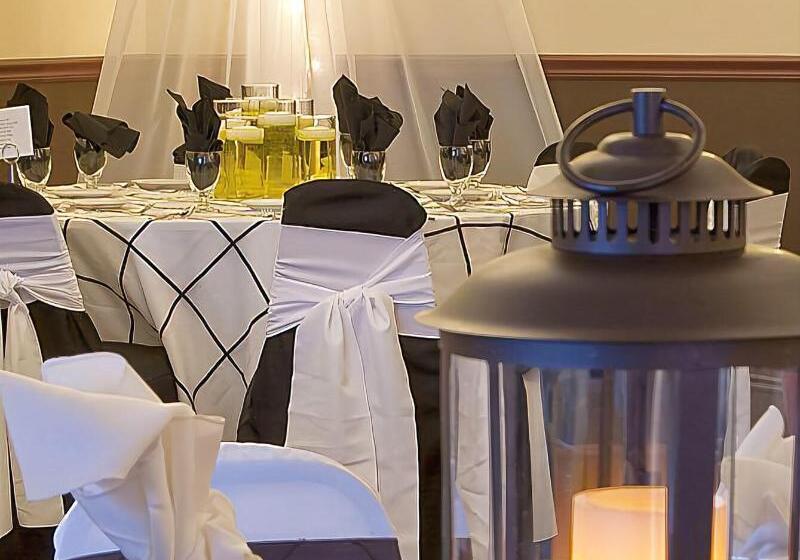 Отель Water Street Inn