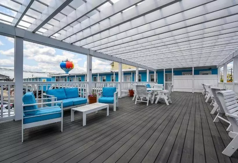 Madison Beach Motel