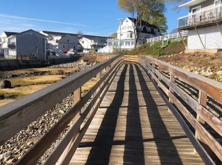 Sea View Motel