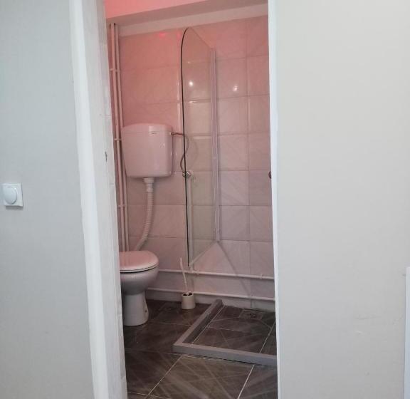 تختخواب و صبحانه Blue Carpet Rooms