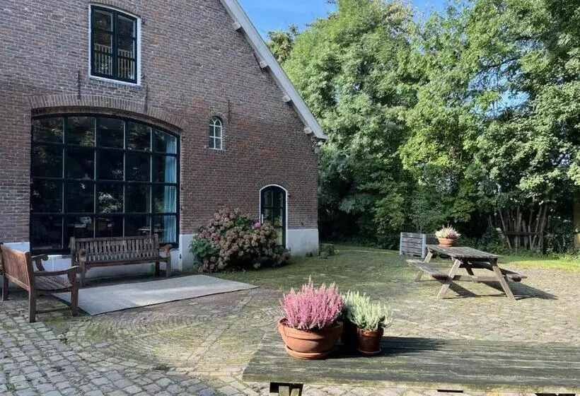 ベッドアンドブレックファースト De Danenberg