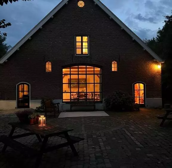 ベッドアンドブレックファースト De Danenberg