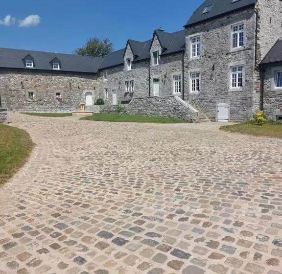 Aamiaismajoitus (B&B) La Ferme De Sotrez