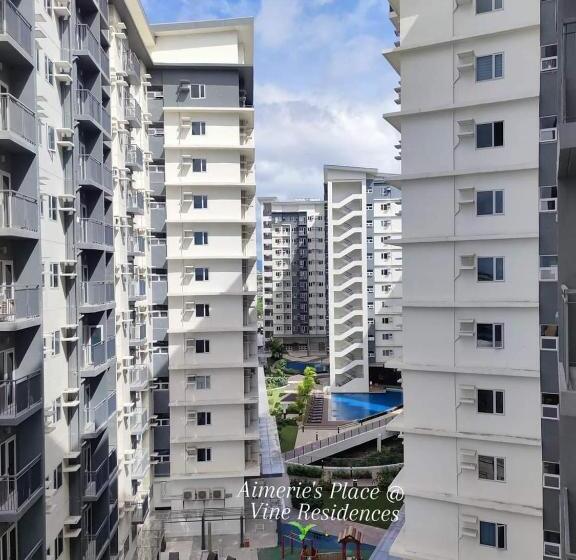 Bed and Breakfast Vine Residences  Cozy 2br With Balcony