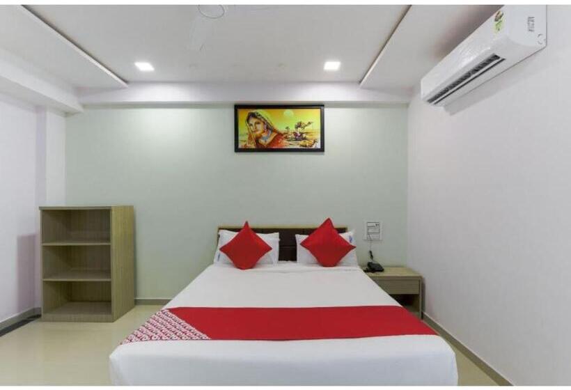 Hotel होटल राधा कृष्ण, सूरत