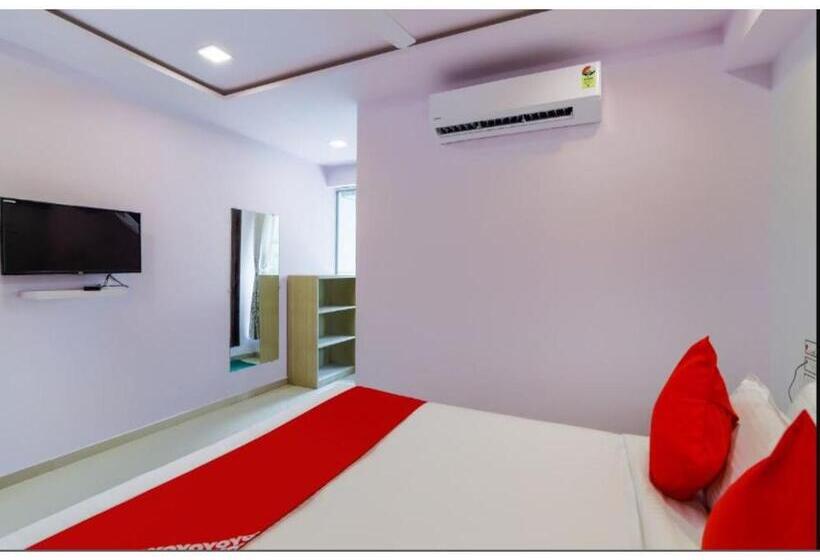 Hotel होटल राधा कृष्ण, सूरत