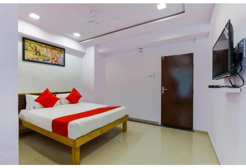 Hotel होटल राधा कृष्ण, सूरत