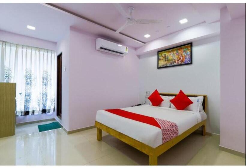 Hotel होटल राधा कृष्ण, सूरत